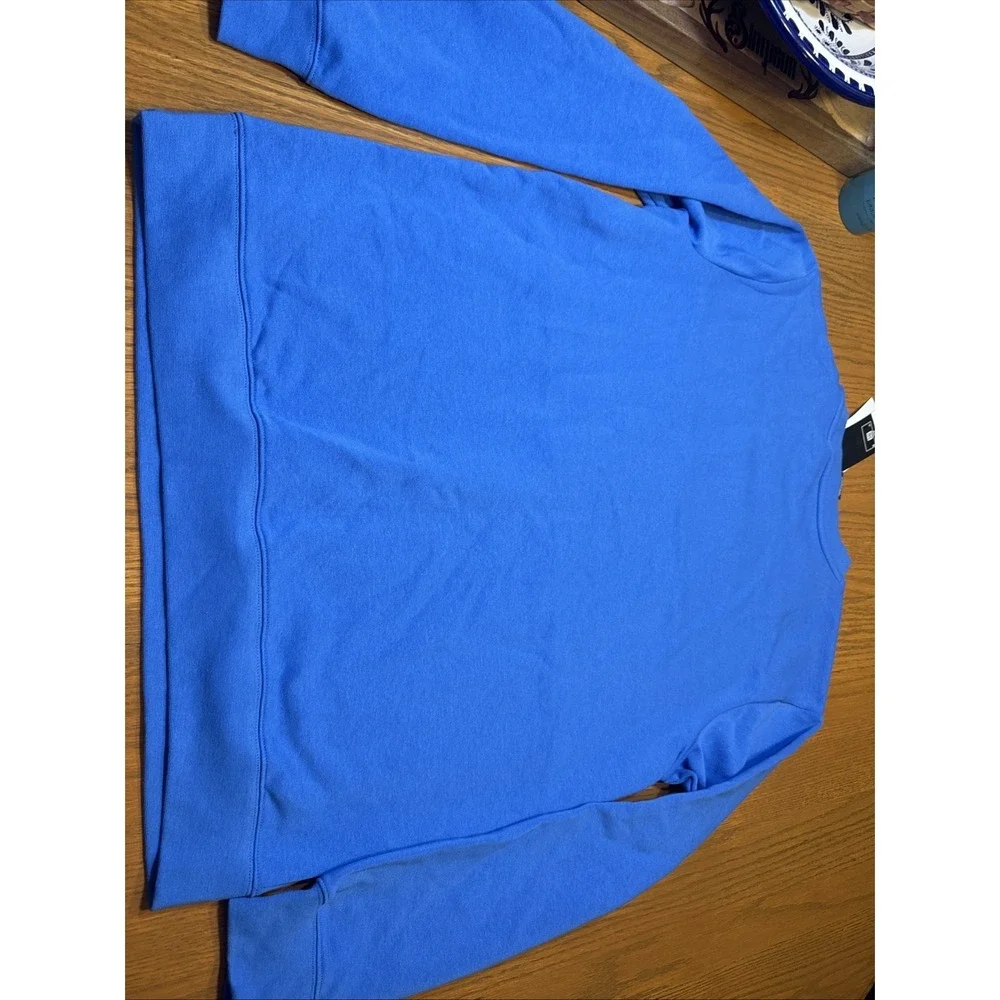 New. Mens Large NBA Oklahoma City Thunder Crew Neck Sweatshirt